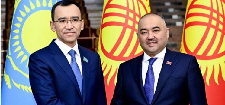 توسعه روابط پارلمانی محور دیدار مقامات قزاقستان و قرقیزستان