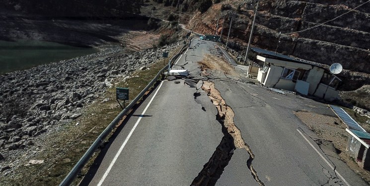 خبرگزاری فرانسه: زلزله باعث رکود بیشتر اقتصاد شکننده ترکیه می‌شود