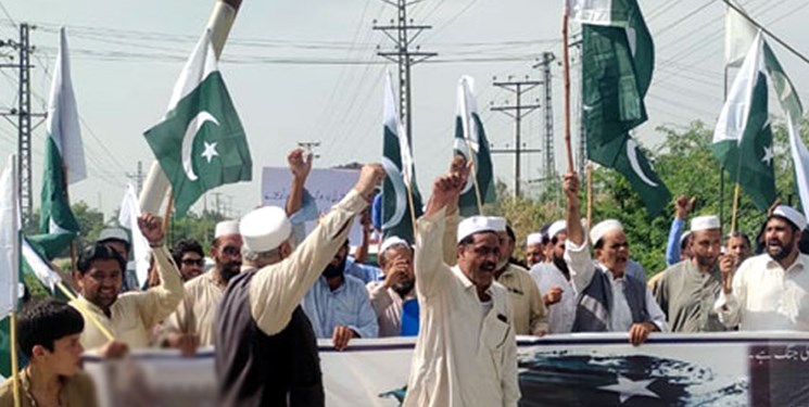 راهپیمایی مردم پاکستان در ابراز همبستگی با ارتش